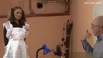 素敵な女の子のブロンドのハメ撮りフェラチオ