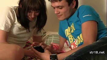超高級アマチュアティーンはハードセックスを取得します