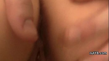 遊び心のあるティーンがハード緊縛セックスを紹介しました