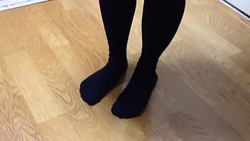 【フェチ】メロンパンフードクラッシュニーハイソックス
