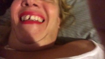 妻は自分が犯されるのを撮影します