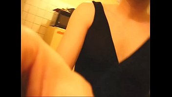 Горячую девушку-подружку LilynEvans GoGo Dancing B4 отшпилили в клубе