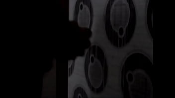 hiddencamに捕まったトイレでのハード手コキ