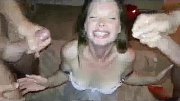 セックスワイフはハビーの友達にフェラチオをします