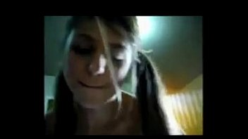 Тинка в настоящем домашнем видео в любительском видео Видео
