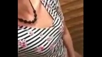 隠されたカメラで犯されたエッチな大きなお尻セルビアのハメ撮りを拾いました