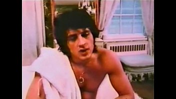 イタリアのスタリオンのシルベスタースタローン正面ヌード（1970）