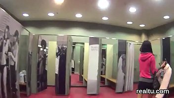 愛らしいチェコの甘いものがショッピングセンターで誘惑され、ハメ撮りに乗った