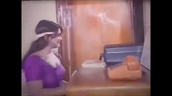 Посмотрите, как Лунная Луна своими руками ........ MP4