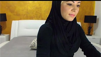 ホットでセクシーなホットな女の子がディルドホンウェブカメラで遊ぶ