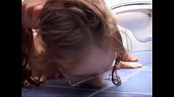 3687913 миниатюрная рыжая BBG принимает это полностью