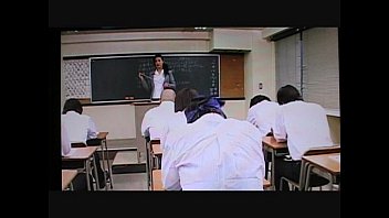 高校と日本の有名人のお母さんのセックス