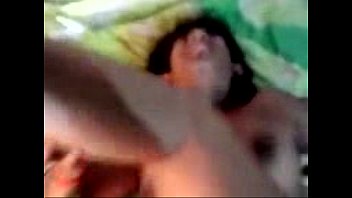 フェラチオを与えるデジベイビーは、ハードな犬と正常位のMMSを