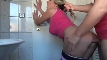 ぽっちゃりガールフレンドしゃぶりコック熟女フェイシャル