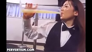 かわいい十代のぶっかけとごっくんのフルグラス
