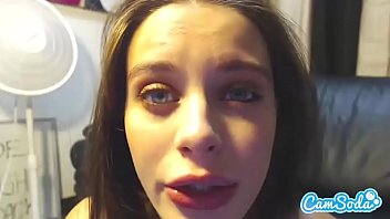 おもちゃで自慰行為をしている大きなお尻巨乳ティーンを吸っているラナ・ローデス