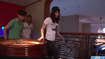 沖田葉月は彼女の猫で塊に従い、喜ばせます-Javhd.netでもっと