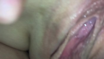 熱い熟女が舐め出されて犯された後背位、彼女のブロークによって正常位が彼女の絶頂まで