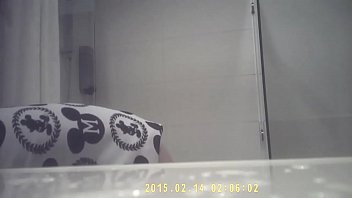 中国での姉妹、小さなミルク、詩、入浴の率直な写真