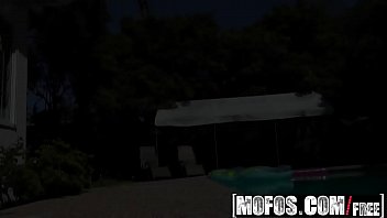 Mofos-Shes AFreak-ミッシーメイズ主演のソロポロ