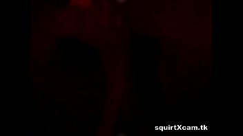 私が私の小さな雄鶏と彼女をファックしている間、私の妻が潮吹きオーガズムを持っているのを見てください
