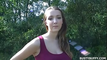 巨乳ティーンルーシーワイルドハメ撮りクソ屋外
