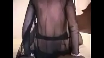 寝取られ夫はBBCで彼の妻を見る