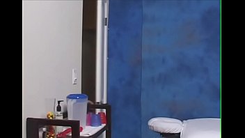 ホットマッサージの美しさはペッカーに跳ね返る