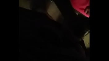 彼女はそれをよく吸うはい