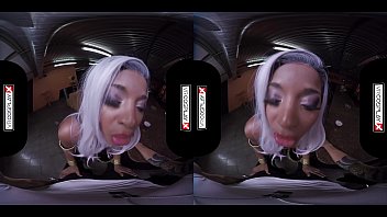 VRコスプレXジャスミンウェッブの猫の唇があなたのペニスに巻き付いた