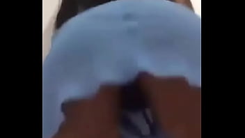 熱すぎる手を振って踊る