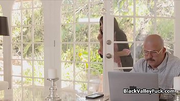彼らが逮捕されないことを願いましょう