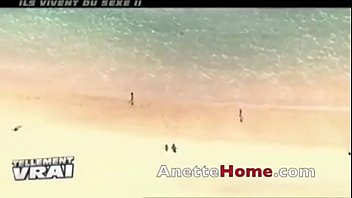 9人の盗撮カムを持ったフランスのアマチュアカップルへの訪問24