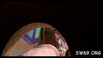 かわいい美女が乱暴に自慰行為