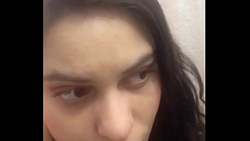ジンジャーパリはトイレBBW痴女でうんち＆放尿をしています