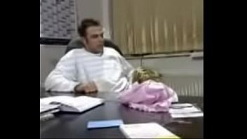 上司と一緒に楽しんだロシアの女の子