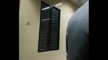 グリスタンのホテルから隠しカメラで撮影されたラマラマのボディトレードのビデオ