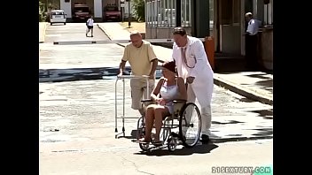 おばあちゃんの放尿祭