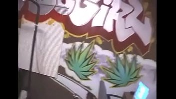 ホッティはオーガズムを苦しめるために悲鳴を上げる