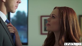 VIXEN Ella Hughes умоляет, чтобы ее связали и доминировали