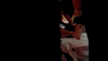 ホテルの盗撮は後ろから彼女のGFをファックしているレズビアンをスパイします