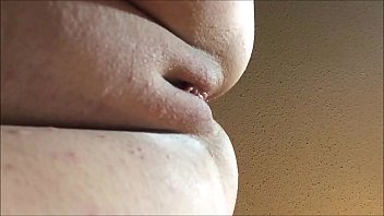 本物の素人熟女妻マンコをオーガズムに指マン