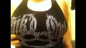 21歳の素人が巨乳で遊ぶ
