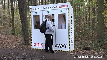 老人はきのこの代わりにエラネクを見つけました