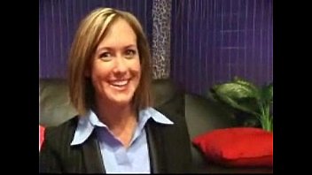 アマチュアビジネス熟女は素晴らしいフェラチオをします