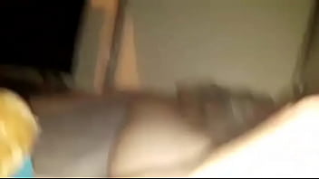 私は私の荷物を撃つまで私の堅い雄鶏をけいれんします