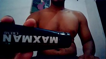 ルンドランバまたはモタカルネカクリーム=最大の男性はカロまたはチュットヤムティカマザロを使用します