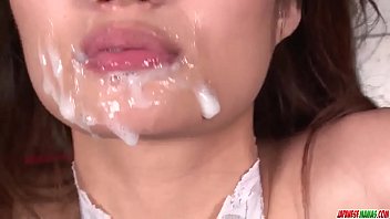 藤本理奈が若者の巨根に魔法をかける-Japanesemamascomでもっと