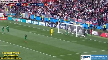 ロシアの成熟したv。無実のアラブ