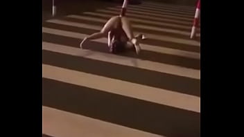 これは奇妙なアジアのファック聖霊降臨祭？